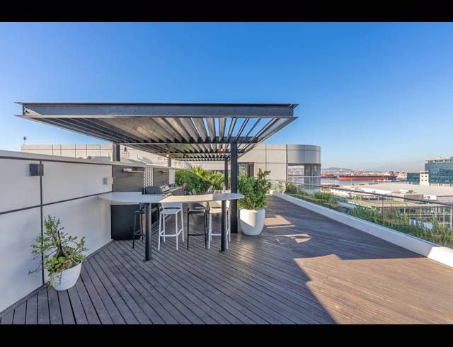 6 BEDROOM PENTHOUSE FOR SALE IN CAPE TOWN CITY CENTRE